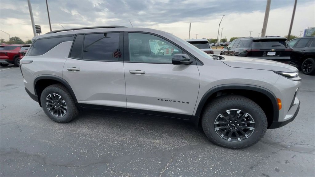 New 2026 Chevrolet Traverse Z71 w/ LPO, Floor Liner Package image 3