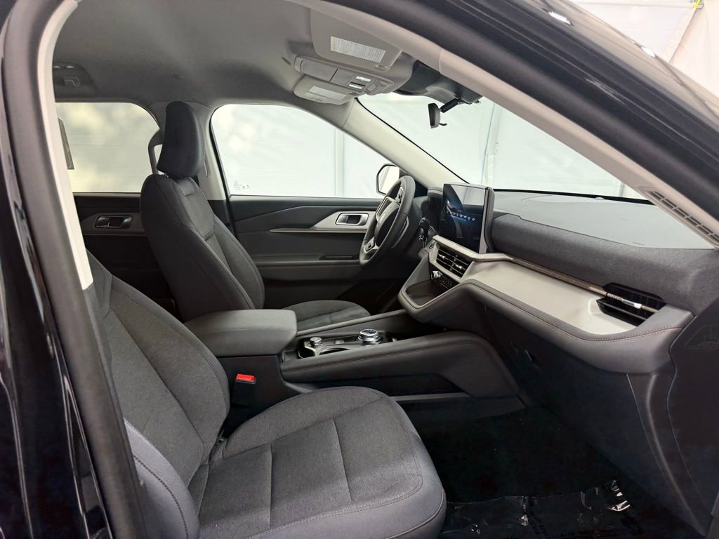 New 2025 Ford Explorer Active image 15