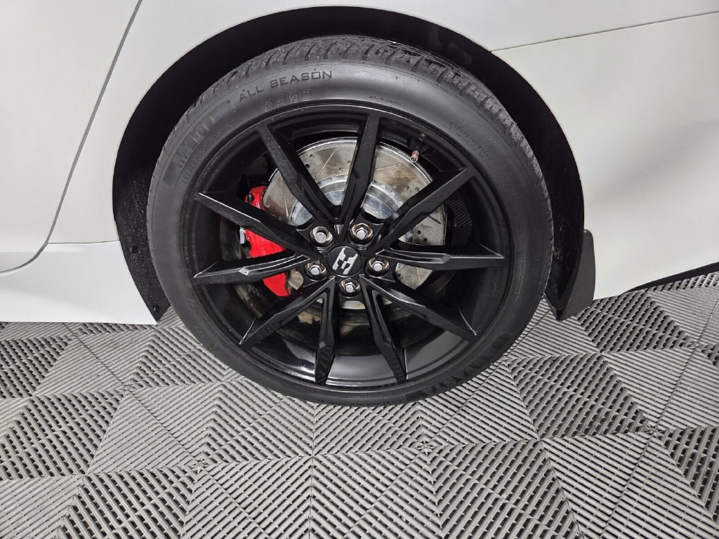 Used 2022 Kia Stinger GT2 w/ Scorpion Package RWD image 25