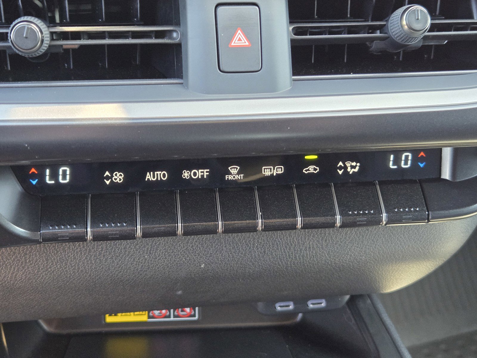 Used 2025 Lexus UX 300h FWD w/ Accessory Package (Z2) image 19