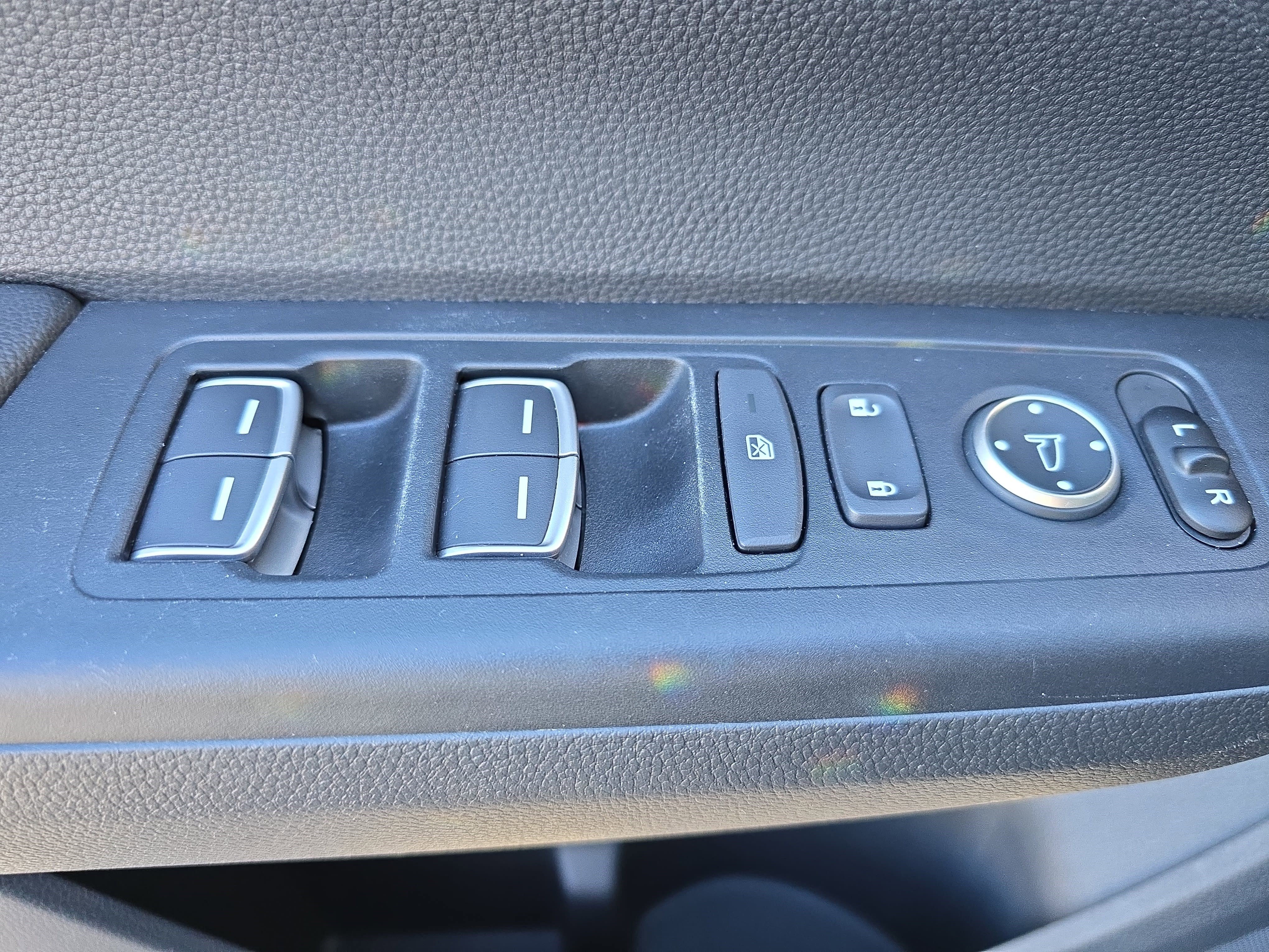 Used 2025 Honda CR-V EX-L image 28