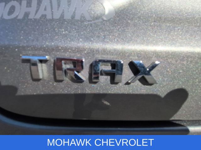 Used 2024 Chevrolet Trax ACTIV w/ Sunroof Package FWD image 32