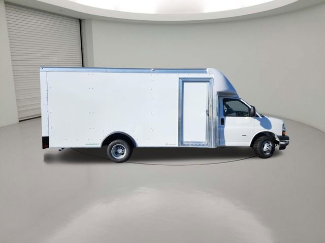 New 2026 Chevrolet Express 3500 w/ Power Convenience Package image 8