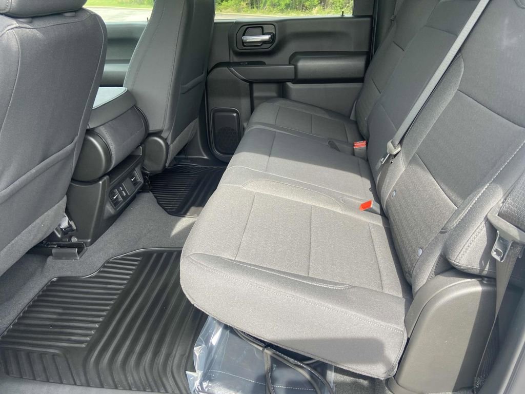 New 2025 Chevrolet Silverado 2500 Custom w/ Custom Value Package image 9