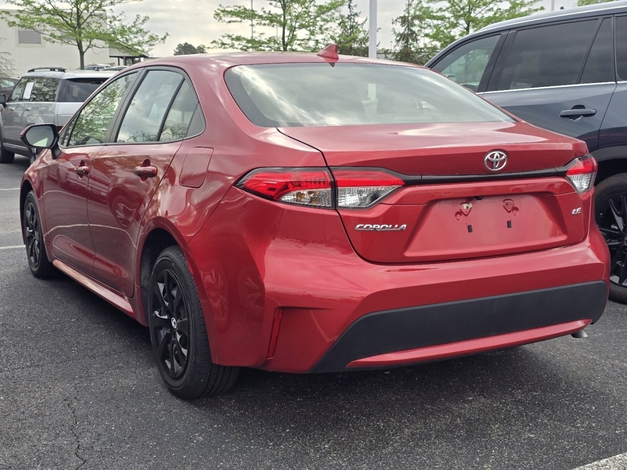 Used 2020 Toyota Corolla LE image 5