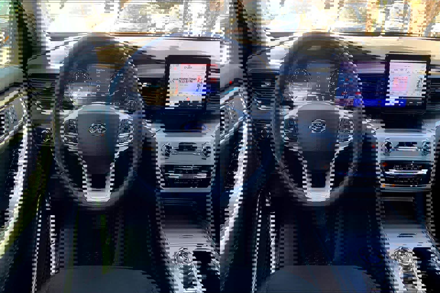 Used 2022 Ford Explorer XLT image 6