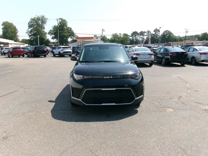 Used 2025 Kia Soul LX FWD image 24