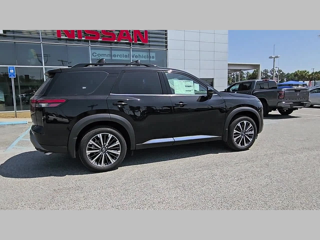 New 2026 Nissan Pathfinder Platinum w/ Cargo Package FWD image 35