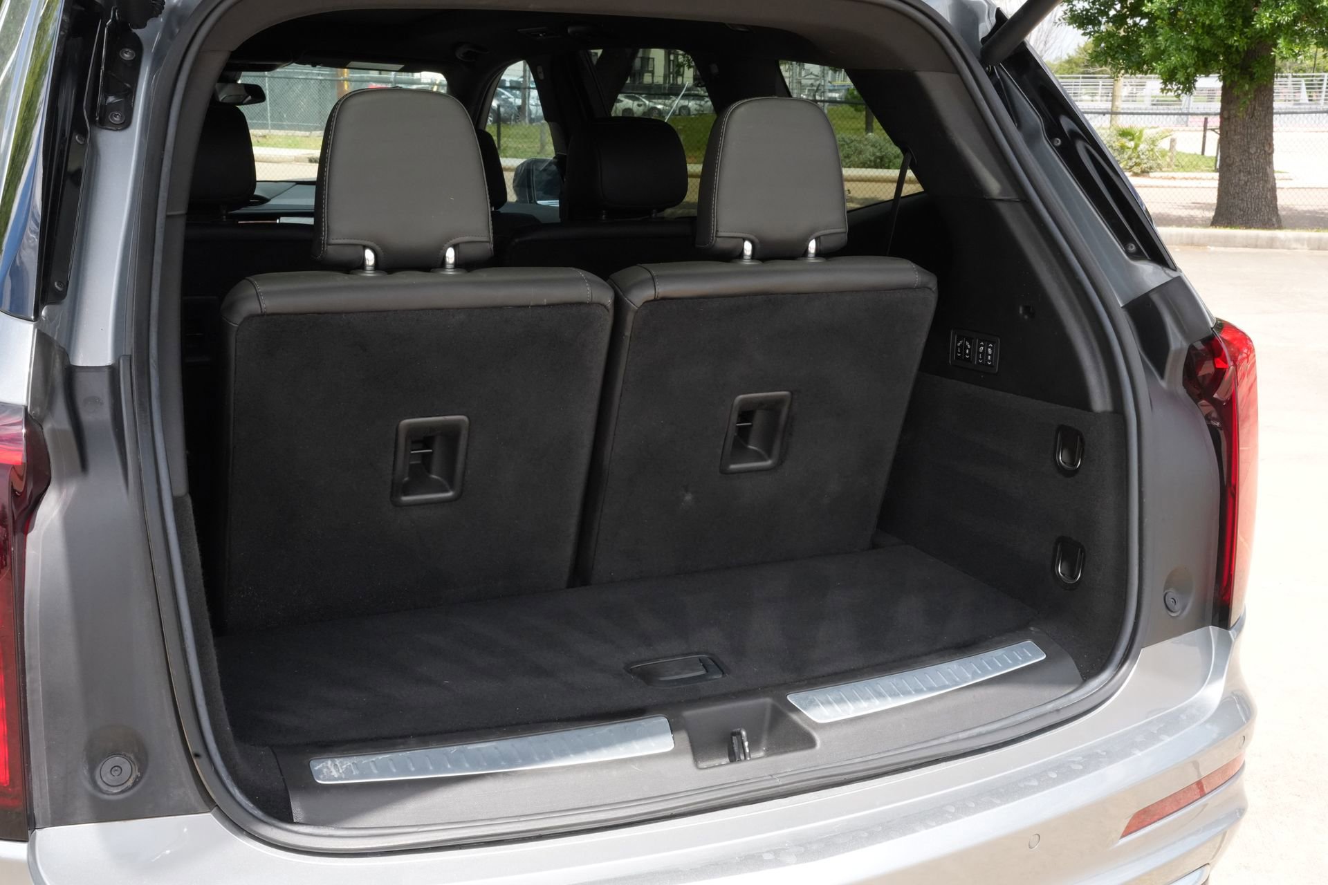 Certified 2024 Cadillac XT6 Premium Luxury FWD image 24