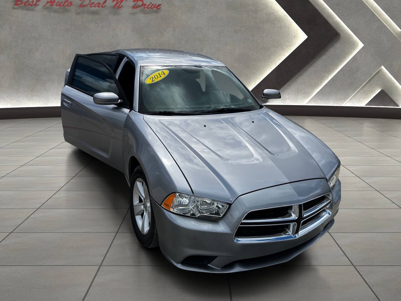 Used 2014 Dodge Charger SE w/ Connectivity Group RWD image 6