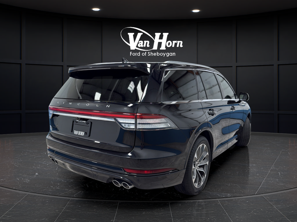 Used 2023 Lincoln Aviator Grand Touring w/ Equipment Group 301A AWD/4WD image 3