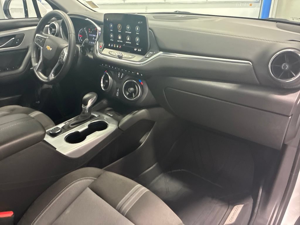 Used 2024 Chevrolet Blazer LT w/ Convenience Package FWD image 38