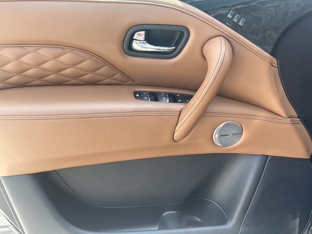 Used 2023 INFINITI QX80 Sensory w/ Cargo Package AWD/4WD image 8