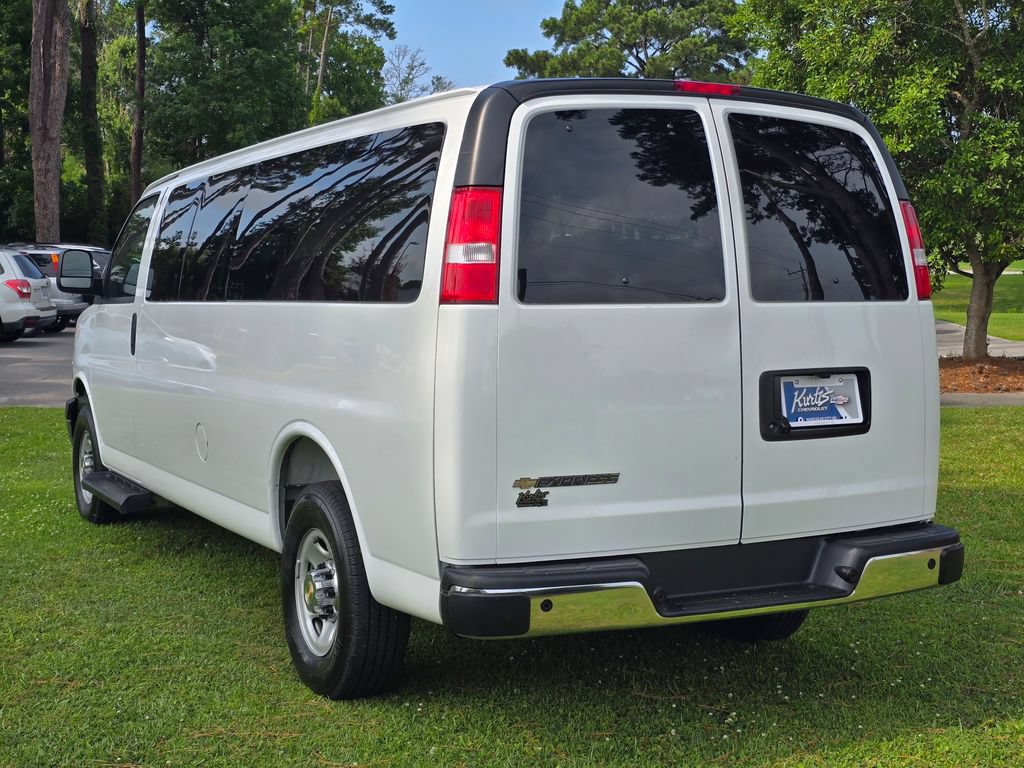 Used 2025 Chevrolet Express 3500 LT w/ LT Preferred Equipment Group RWD video 3