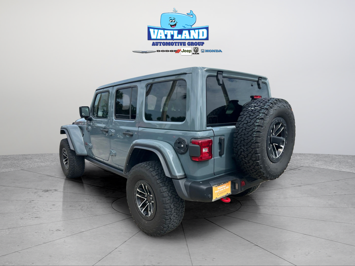 Used 2024 Jeep Wrangler Unlimited Rubicon AWD/4WD image 3