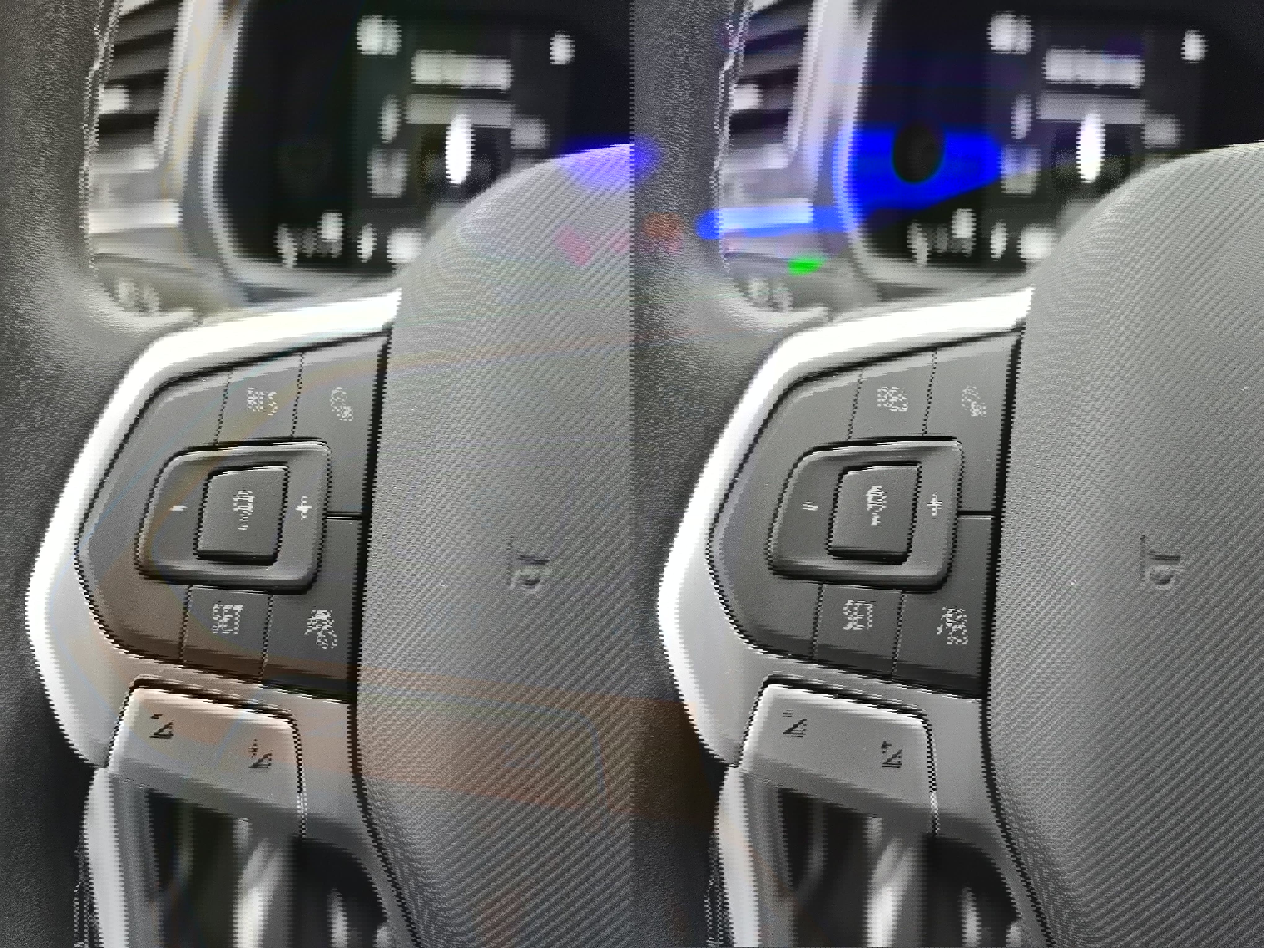 Certified 2022 Volkswagen Tiguan SE image 17