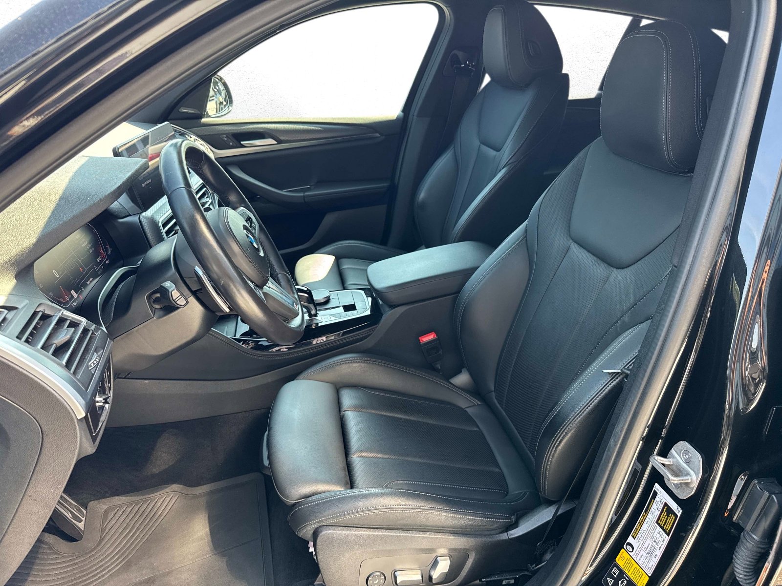 Used 2023 BMW X4 xDrive30i w/ M Sport Package image 22