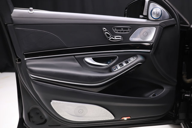 Used 2018 Mercedes-Benz Maybach S 560 4MATIC image 43