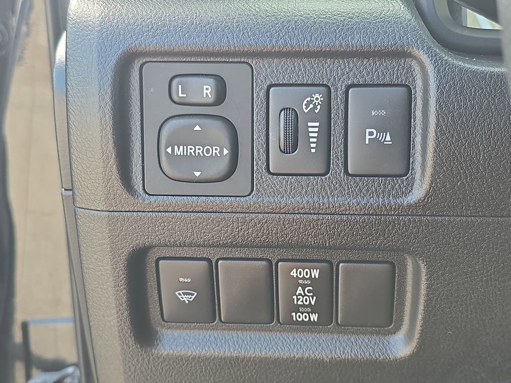 Used 2015 Toyota 4Runner Limited image 18