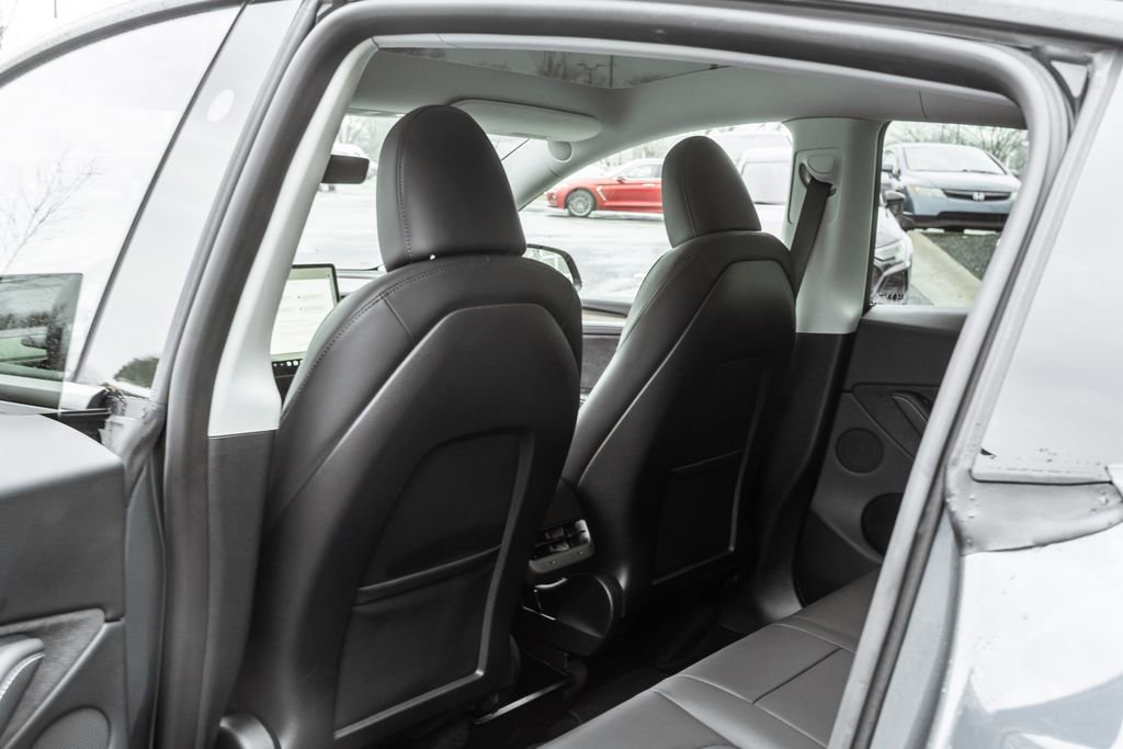 Used 2023 Tesla Model Y Long Range image 25