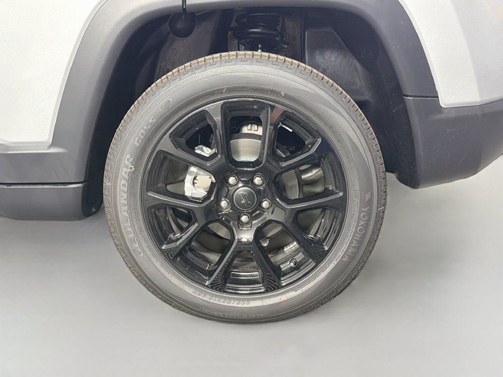 New 2026 Jeep Compass Latitude AWD/4WD image 28