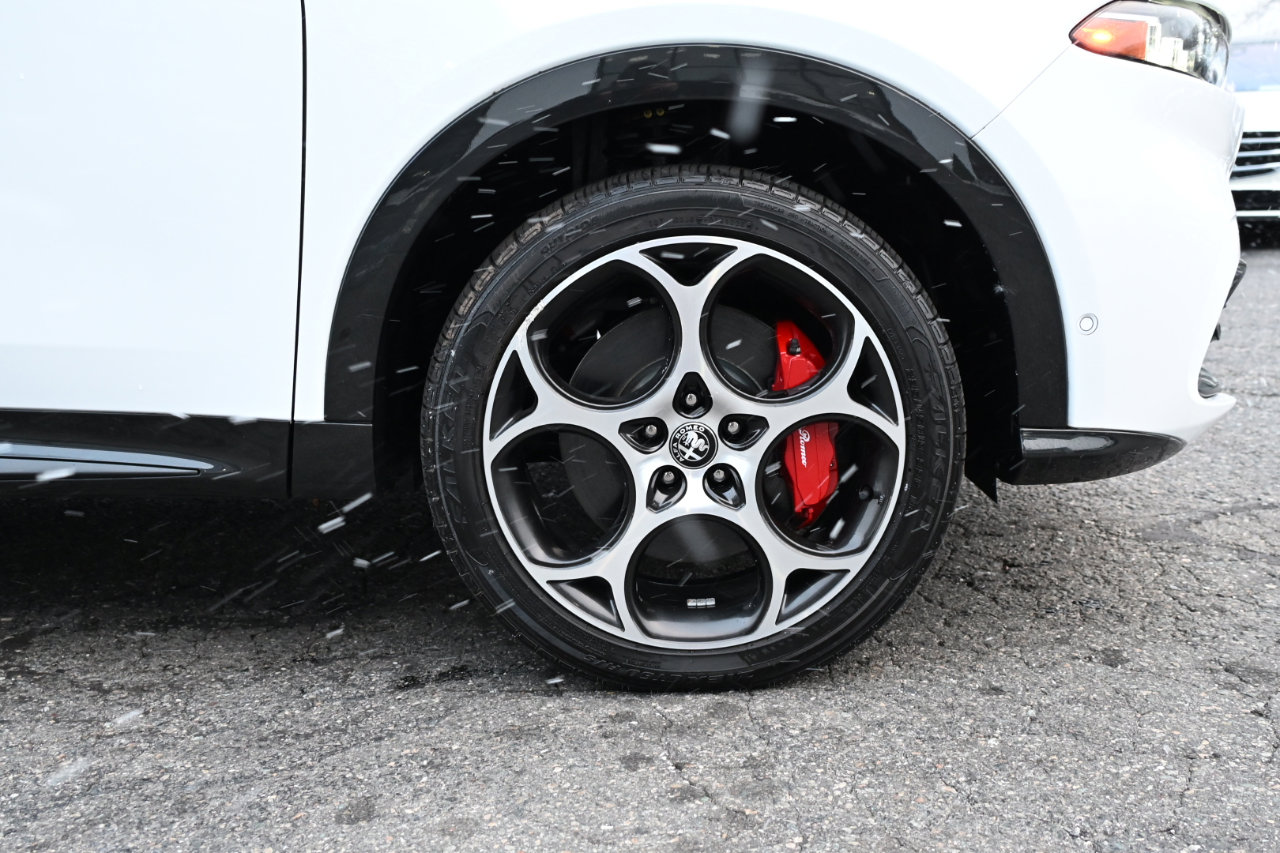 Used 2024 Alfa Romeo Tonale Veloce w/ Active Assist Package image 46