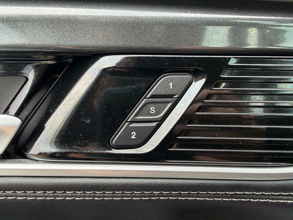 Used 2022 Jeep Wagoneer Series I w/ Convenience Group I AWD/4WD image 15