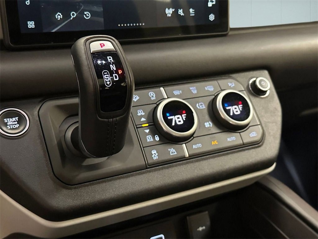 Used 2023 Land Rover Defender 110 X-Dynamic SE image 22