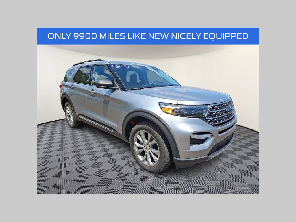 Used 2023 Ford Explorer XLT w/ Equipment Group 202A AWD/4WD image 1