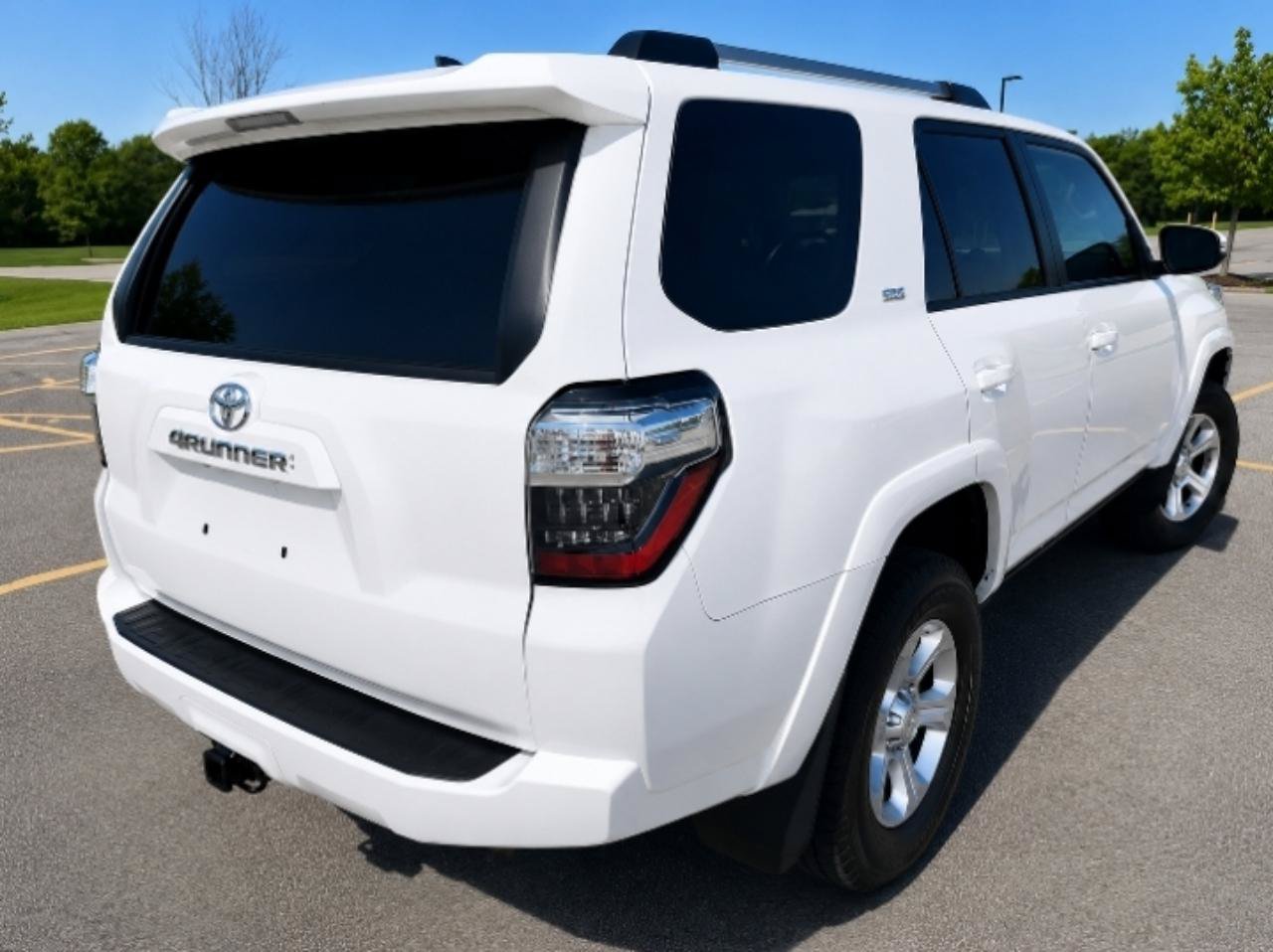 Used 2020 Toyota 4Runner SR5 Premium AWD/4WD image 7