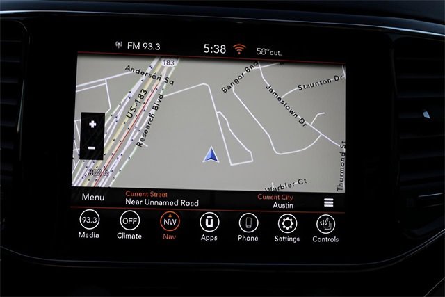 Used 2022 Jeep Grand Cherokee Limited image 24