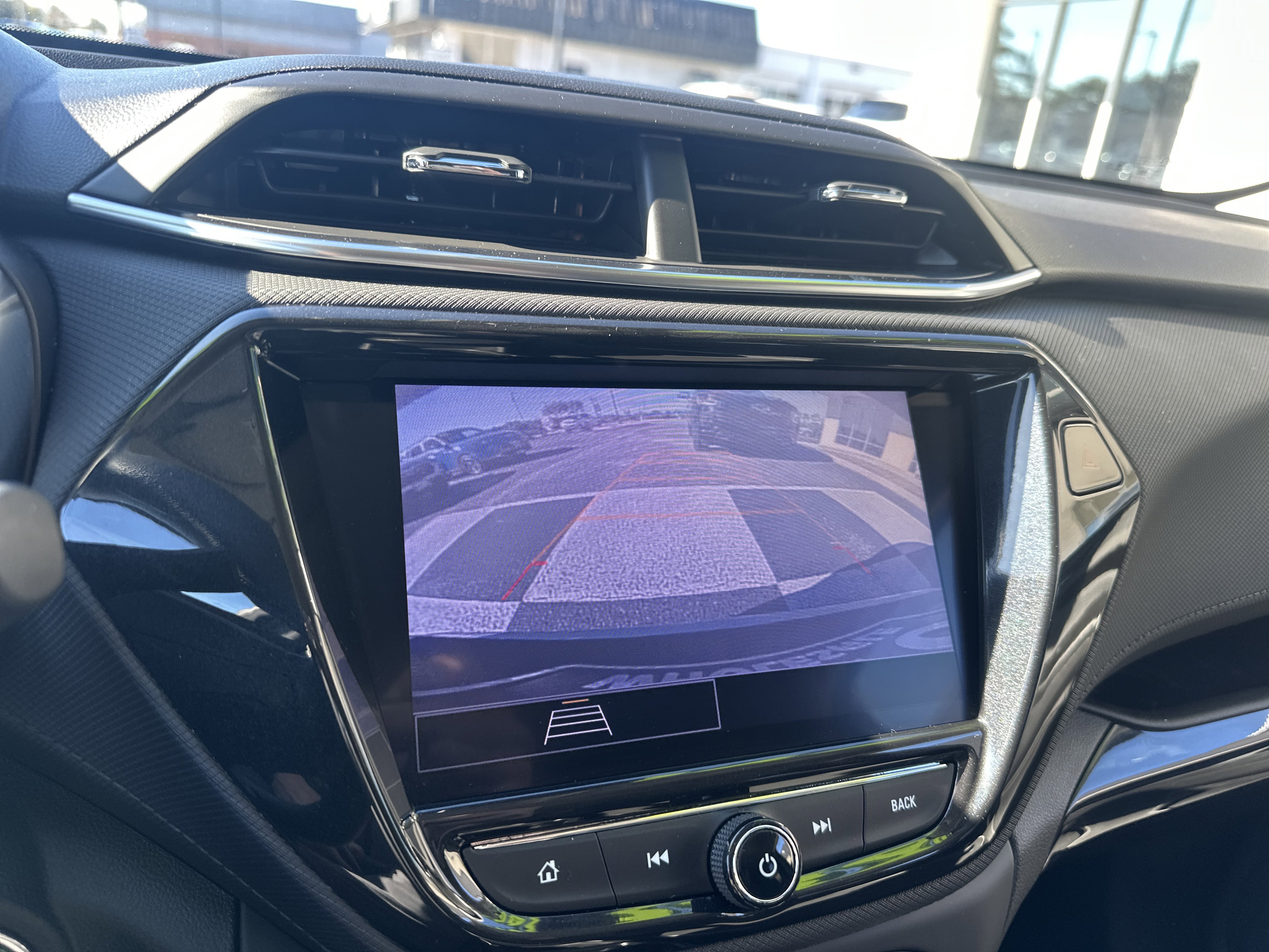 Used 2023 Chevrolet TrailBlazer LT w/ Convenience Package image 18