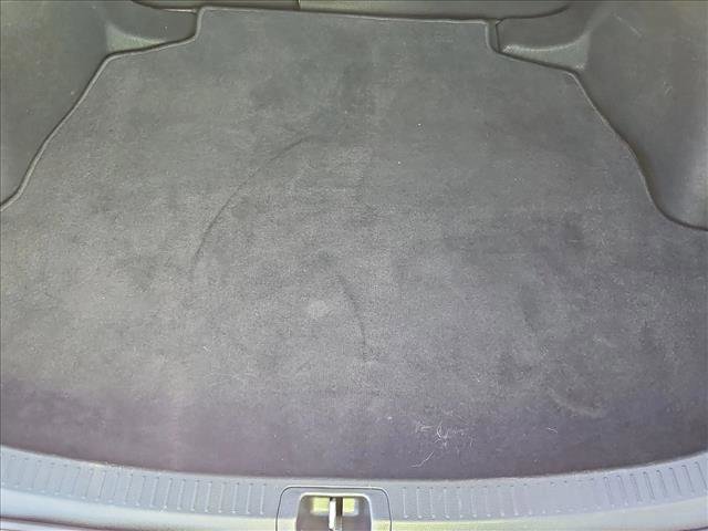 Used 2023 Toyota Corolla LE image 6