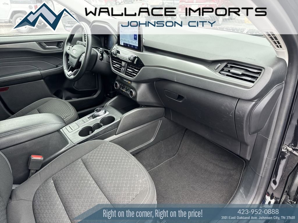 Used 2024 Ford Escape Active AWD/4WD image 36