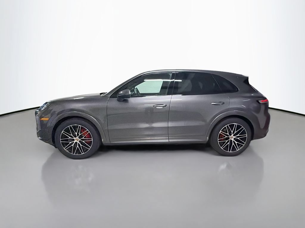 Certified 2024 Porsche Cayenne S AWD/4WD image 2