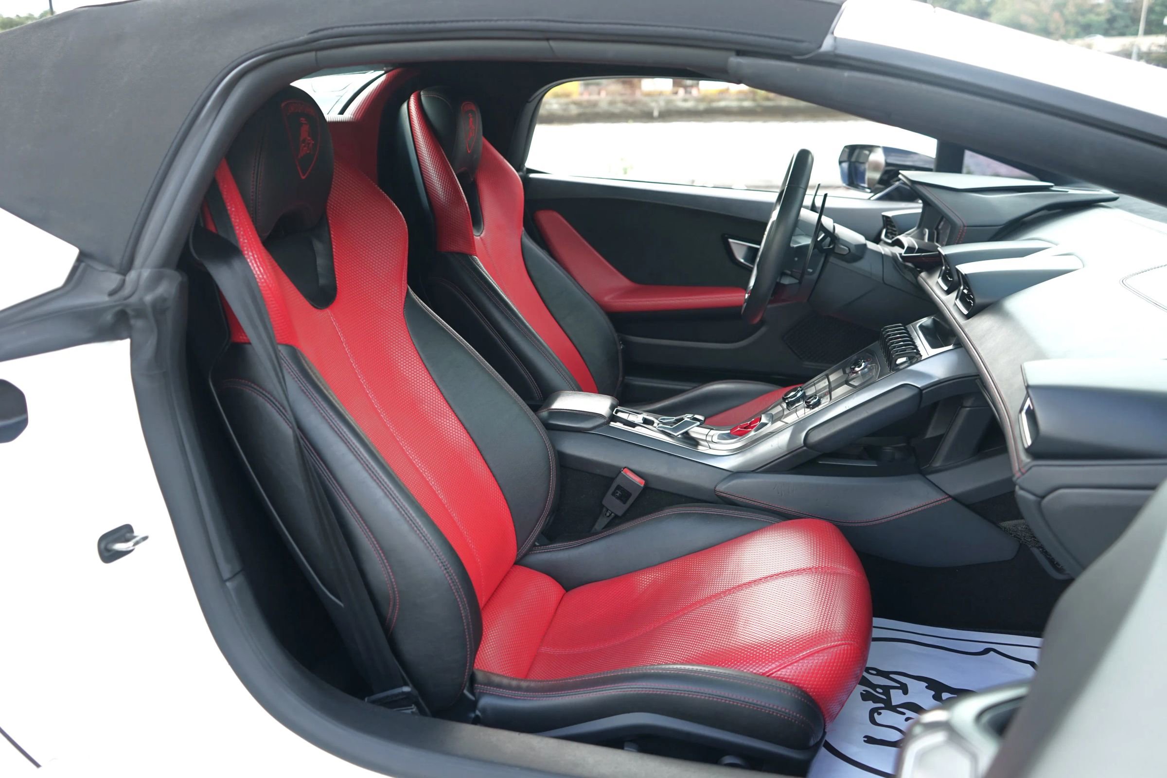Used 2018 Lamborghini Huracan LP 580-2 image 37