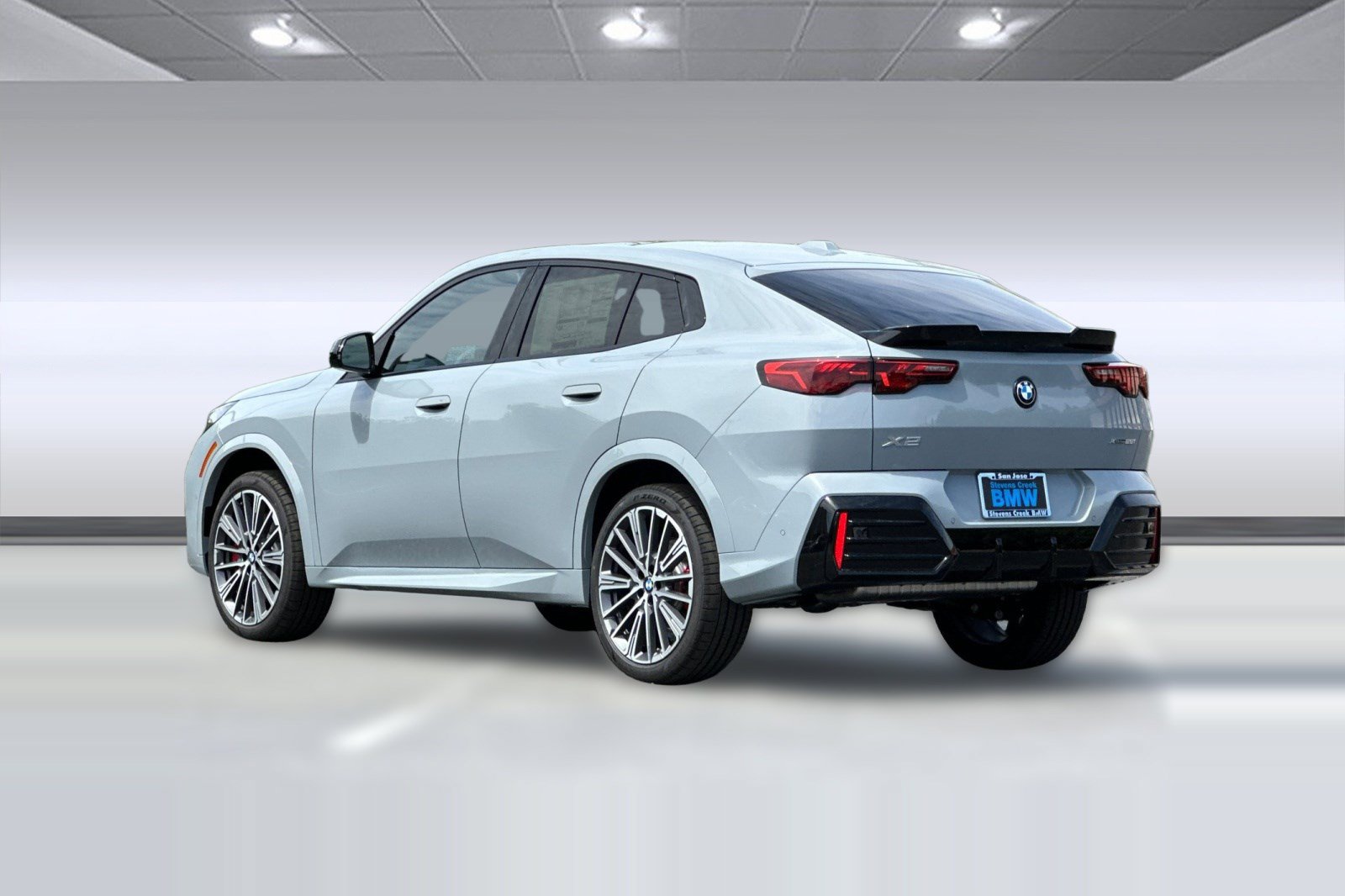 New 2026 BMW X2 xDrive28i w/ Technology Package AWD/4WD image 3