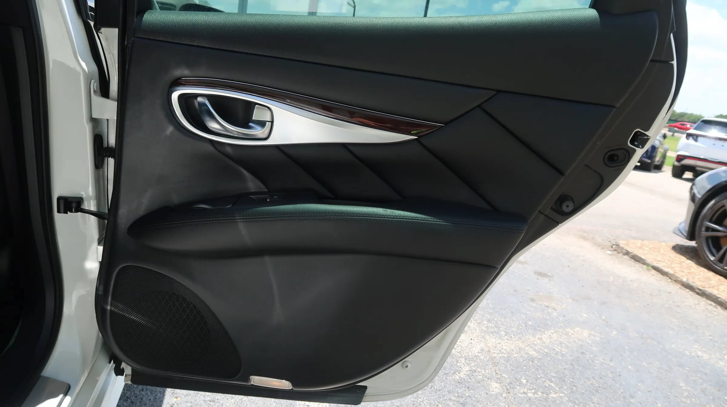 Used 2019 INFINITI Q70 Luxe w/ Sport Package RWD image 49