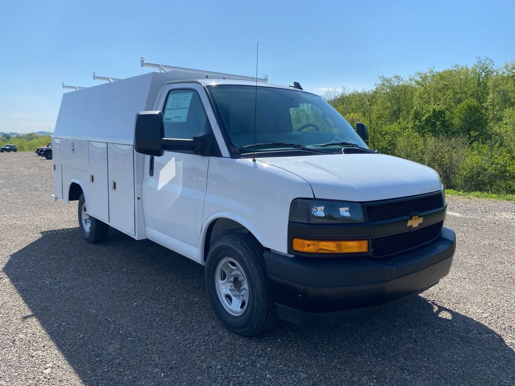 New 2026 Chevrolet Express 3500 w/ Power Convenience Package