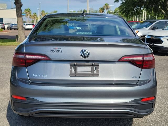 Used 2024 Volkswagen Jetta SE FWD image 9
