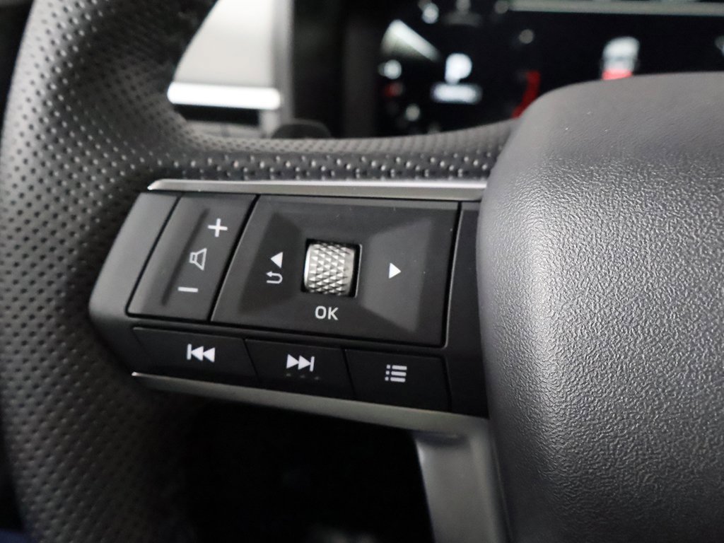 New 2025 Mitsubishi Outlander SE image 44