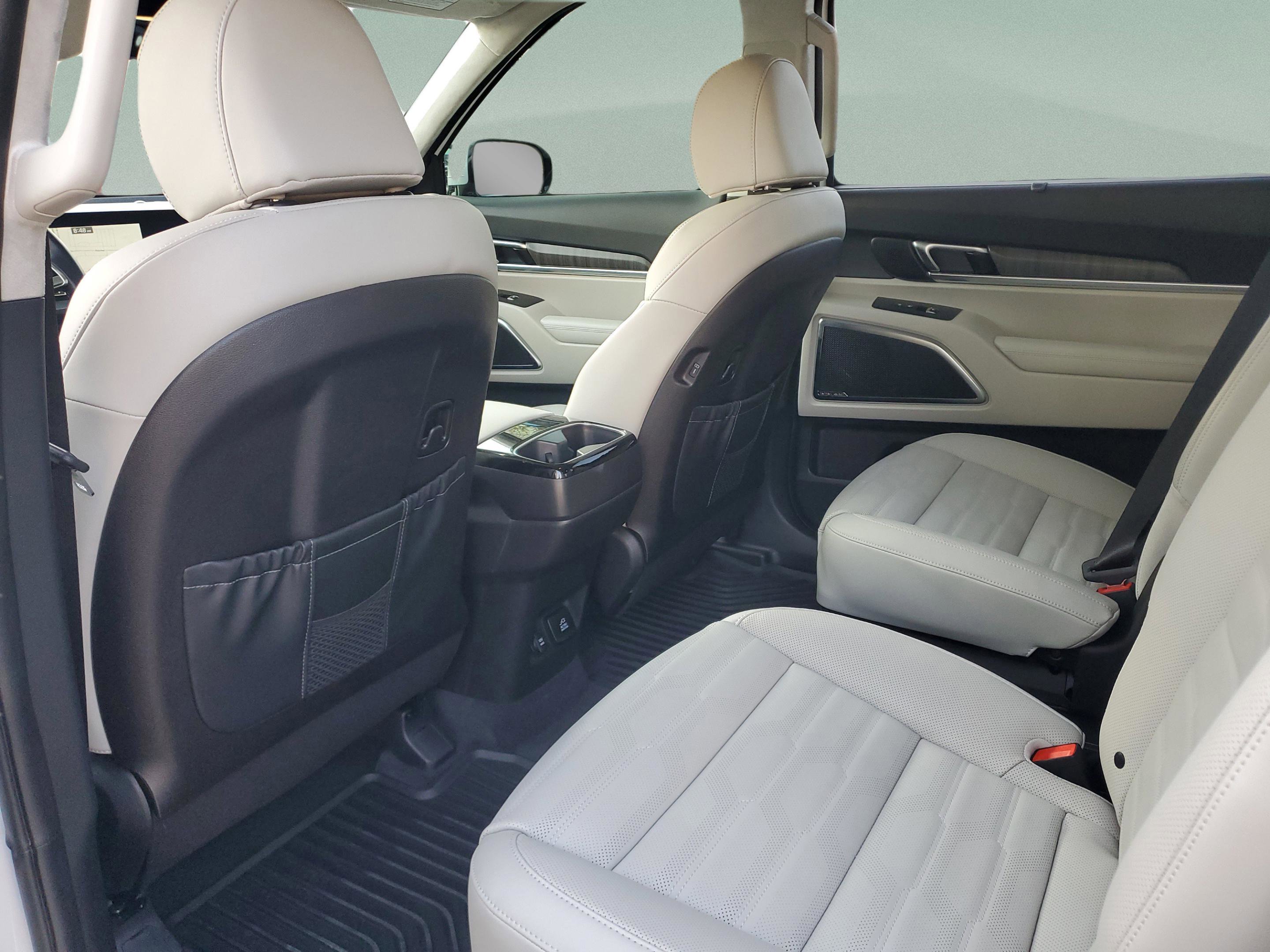 Used 2025 Kia Telluride SX Prestige image 9