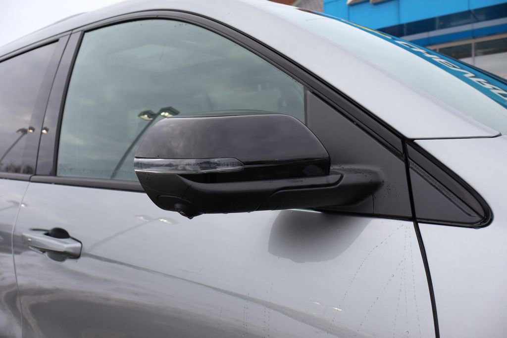 New 2026 Chevrolet Traverse RS image 2