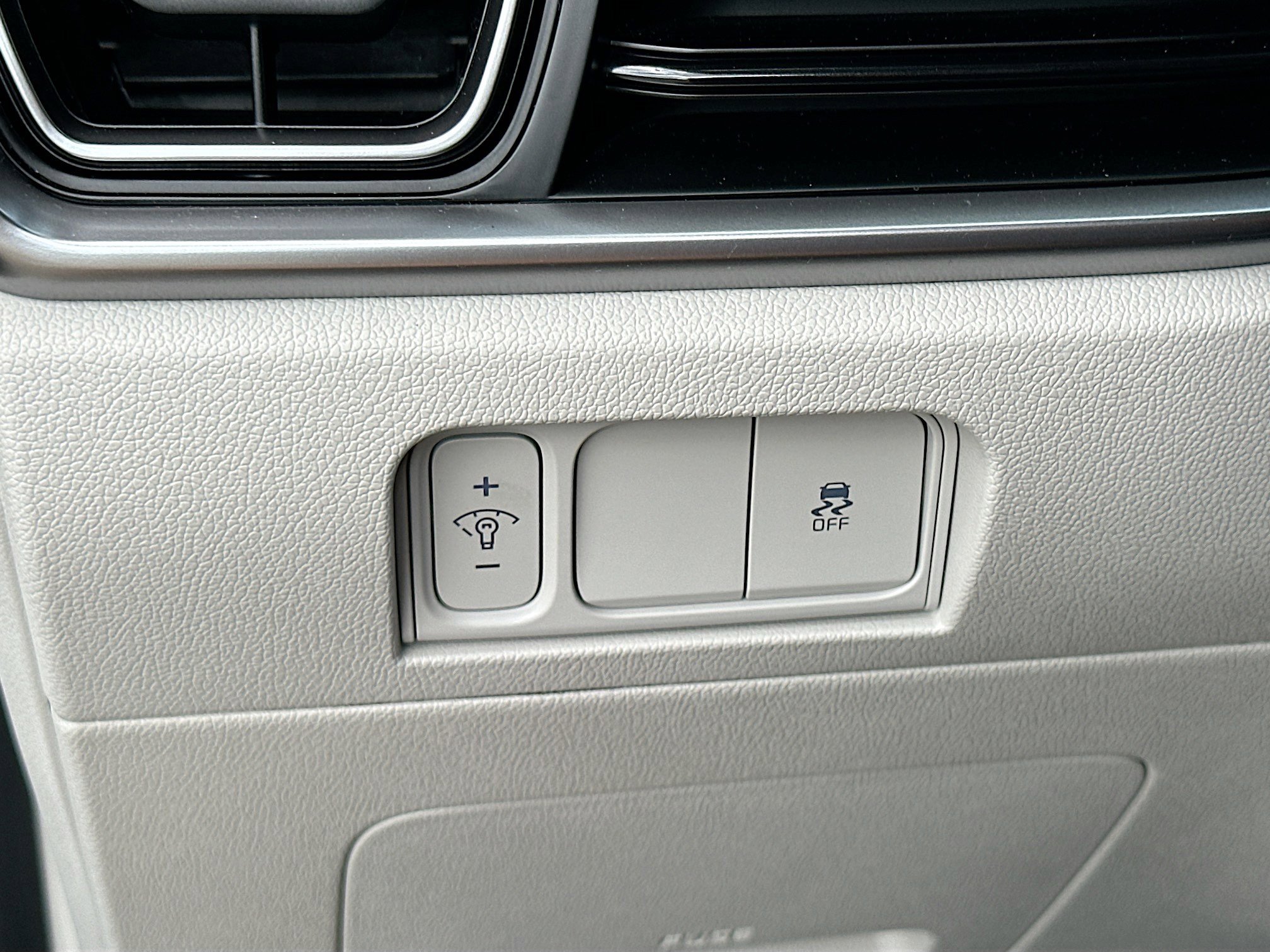 Used 2025 Kia Sorento S image 10