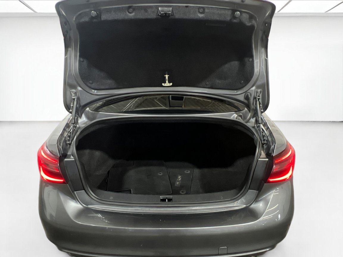 Used 2020 INFINITI Q50 Luxe RWD image 19