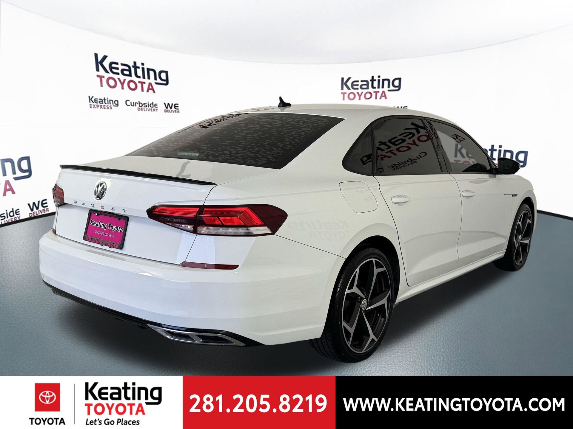 Used 2022 Volkswagen Passat 2.0T R-Line image 5