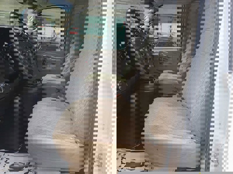 Used 2017 GMC Savana 2500 2500 3DR EXTENDED CARGO VAN/V8 image 10