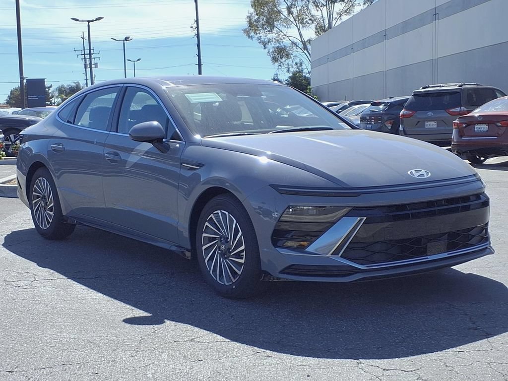 New 2026 Hyundai Sonata SEL FWD image 3