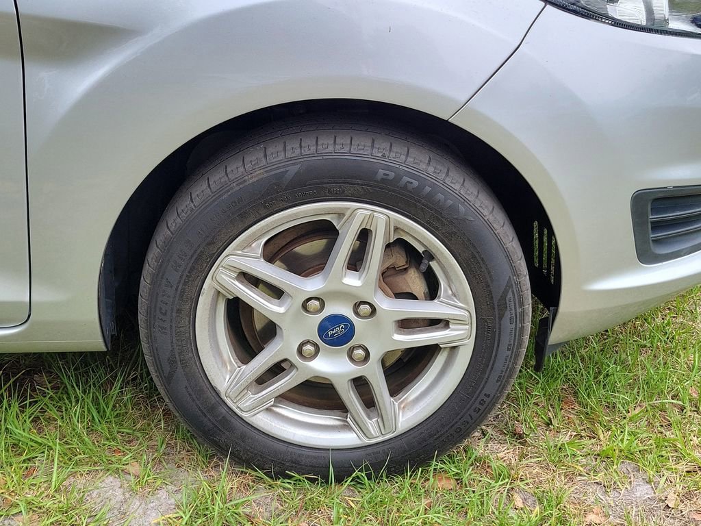 Used 2019 Ford Fiesta SE FWD image 9