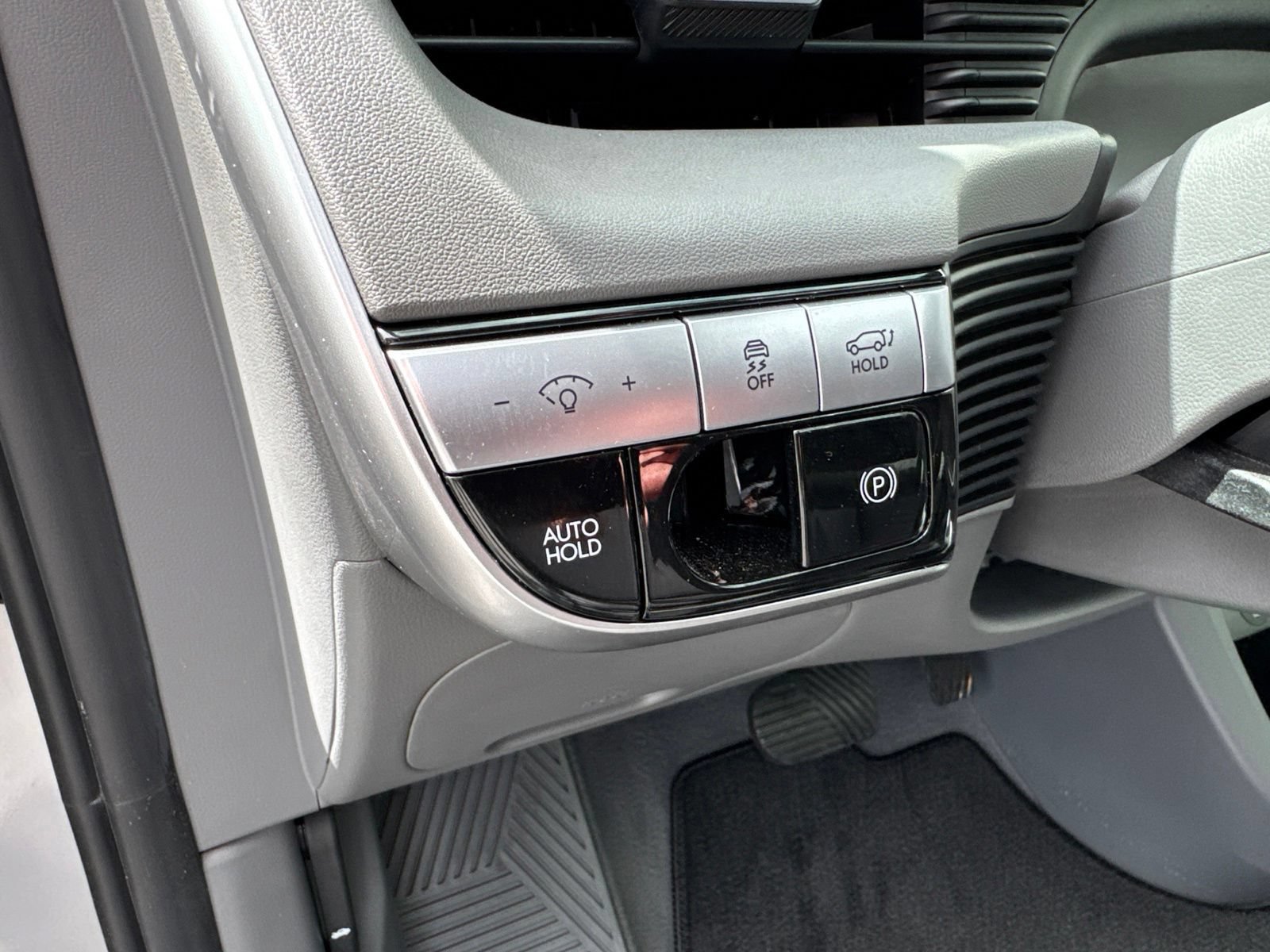Certified 2024 Hyundai Ioniq 5 SEL AWD/4WD image 18